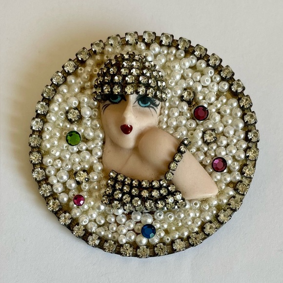 Vintage Flapper Girl Brooch Rhinestone and Faux Pearl Art Deco Revival - Picture 2 of 7